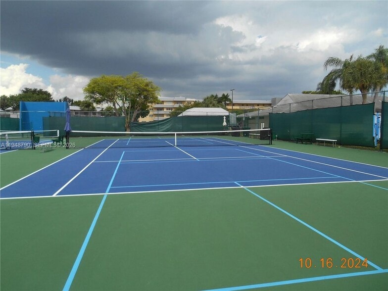 Building Photo - 7330 SW 82nd St