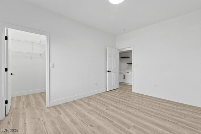 Building Photo - 10709 Hunters Woods Pl