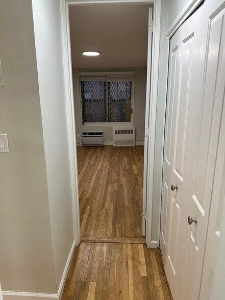 Building Photo - 3520 Leverich