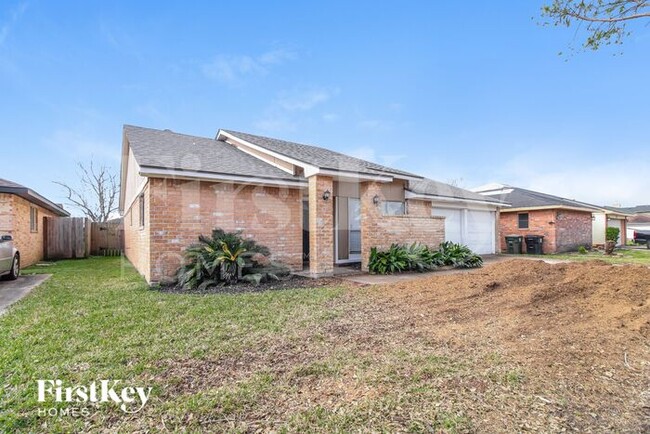 Building Photo - 17110 Quail Park Dr