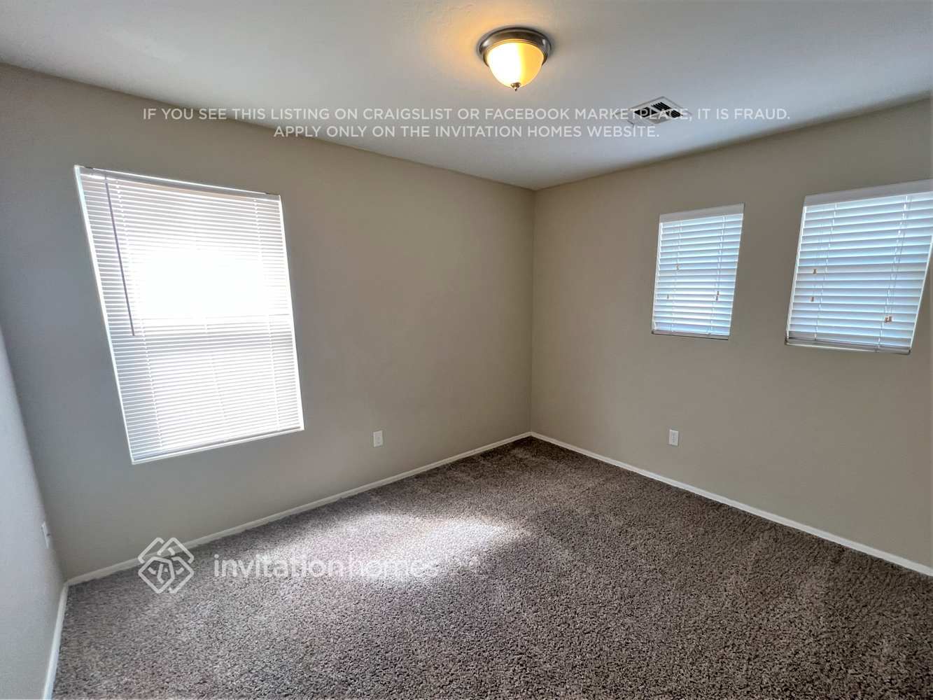 Building Photo - 10621 E Plata Ave