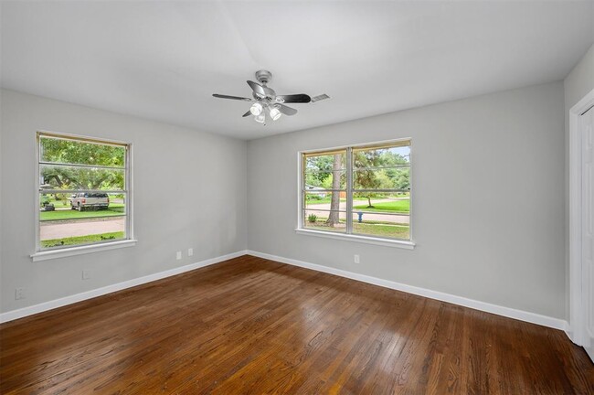 Building Photo - 4502 Sanford Rd