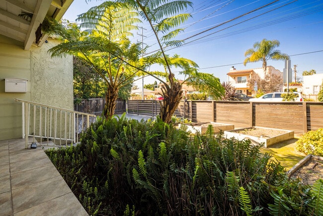 Building Photo - 10744 Charnock Rd