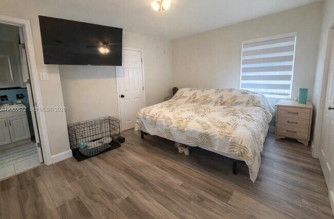 Building Photo - 6497 W 8th Ln