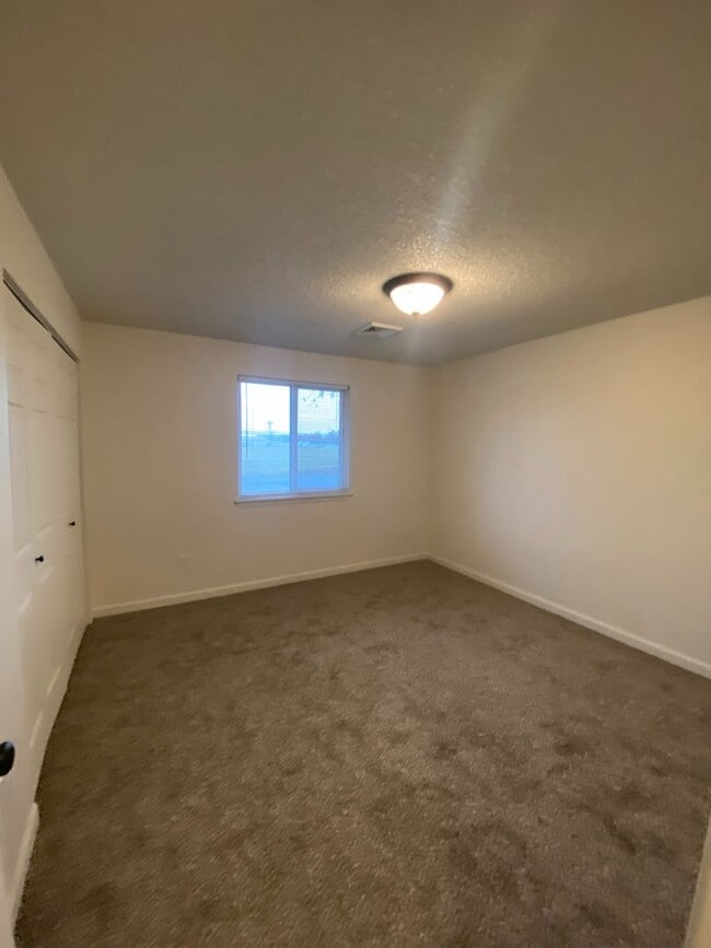 Building Photo - 3209ag