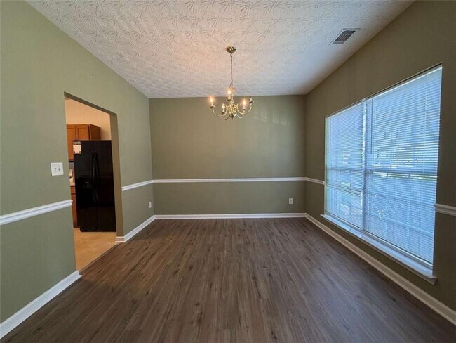 Building Photo - 644 Kenridge Dr