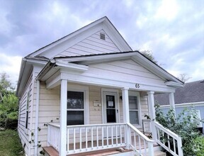 Building Photo - RENT SPECIAL! 2 Bed 1 Bath Home! $1025.00