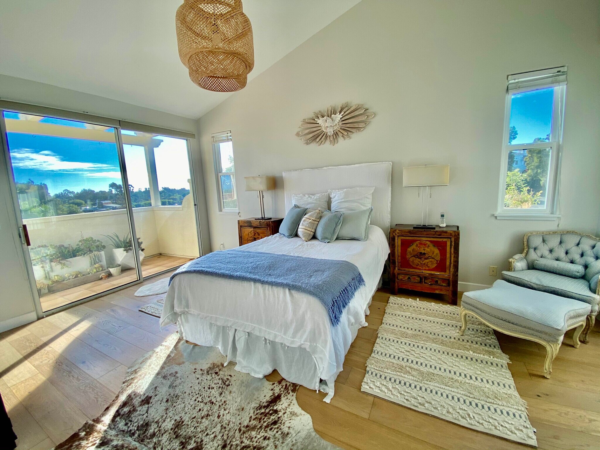 Building Photo - 6481 Zuma View Pl