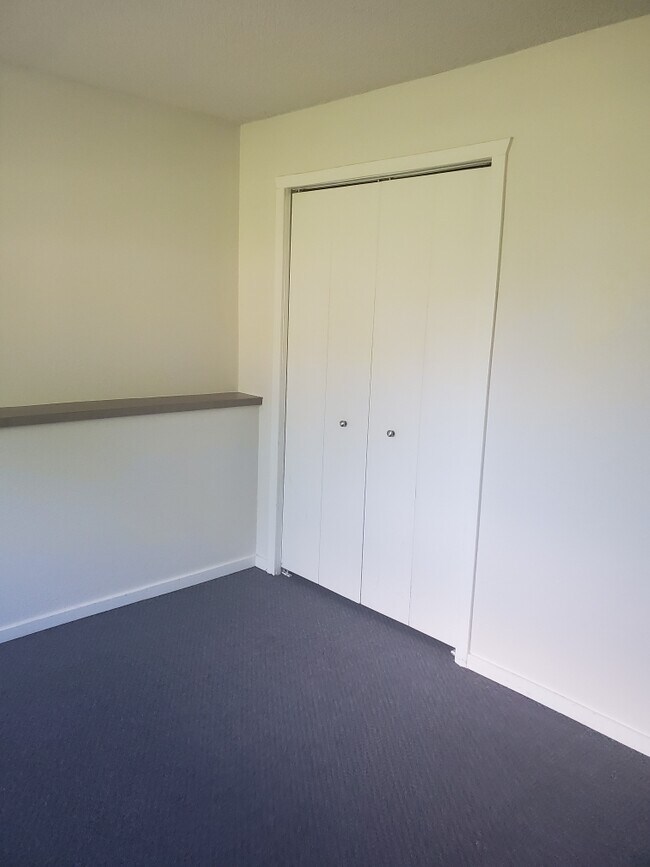 Building Photo - 1157 Atwood St S