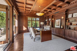 Building Photo - 980 Stradella Rd