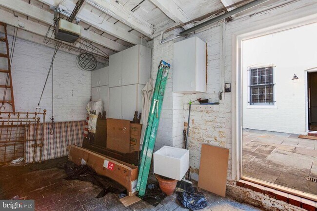 Building Photo - 315 Constitution Ave NE