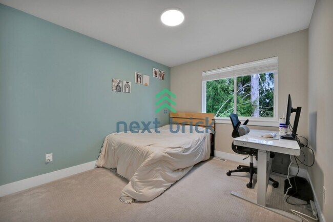 Building Photo - Spacious 3-Bed Oasis in Bothell with 3.5 Bathrooms and 2353 Sq Ft!