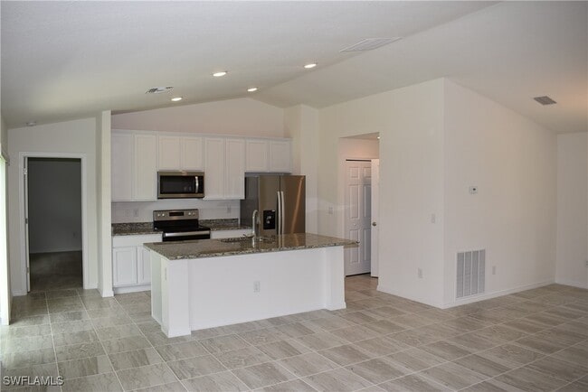 Building Photo - 4436 Adelaide Ave