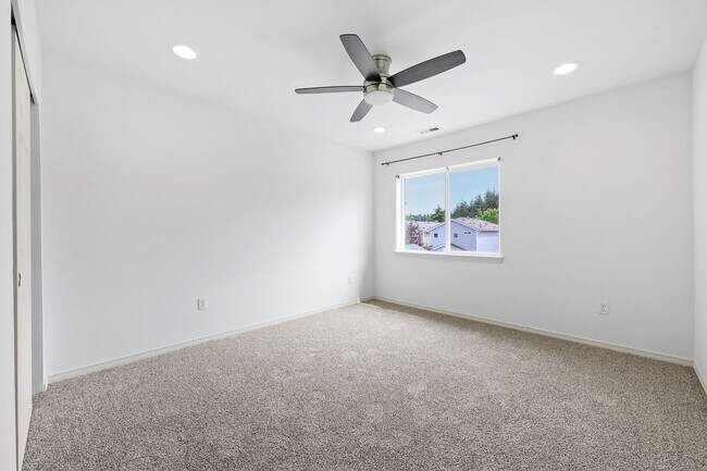 Building Photo - MOVE IN READY NOW! Corner lot, across from park, main floor master and easy I-5, JBLM commute!