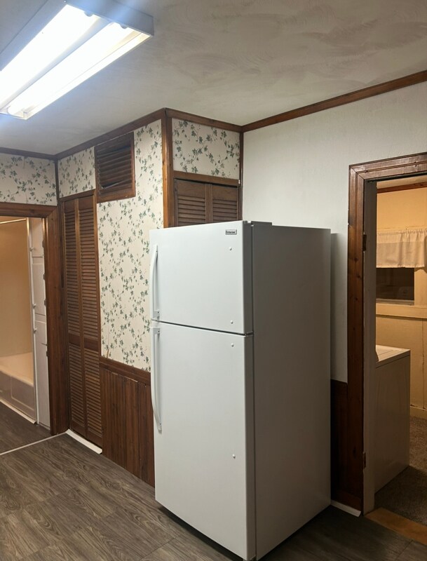 Building Photo - 205 S 1st St