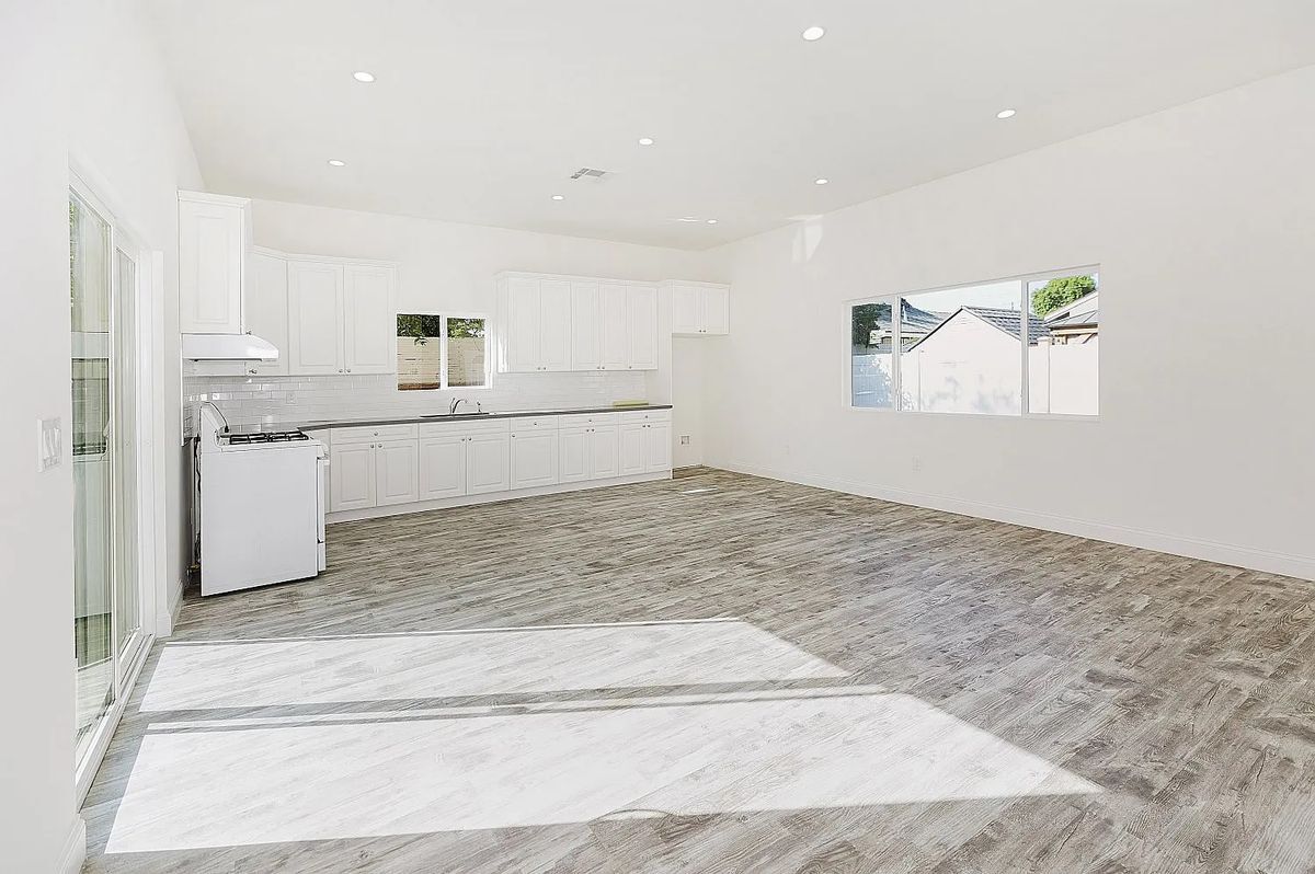 Building Photo - 9958 Marklein Ave