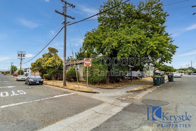 Building Photo - 126 Contra Costa St