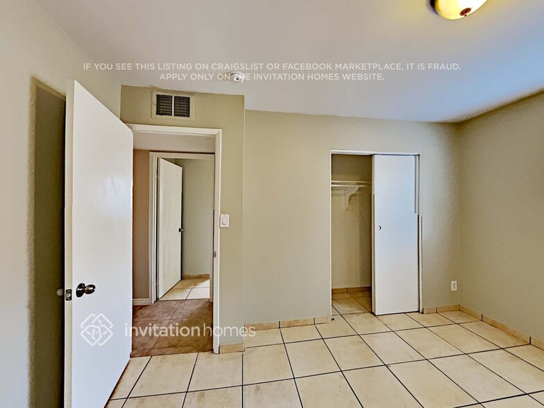 Building Photo - 2226 W Sierra St