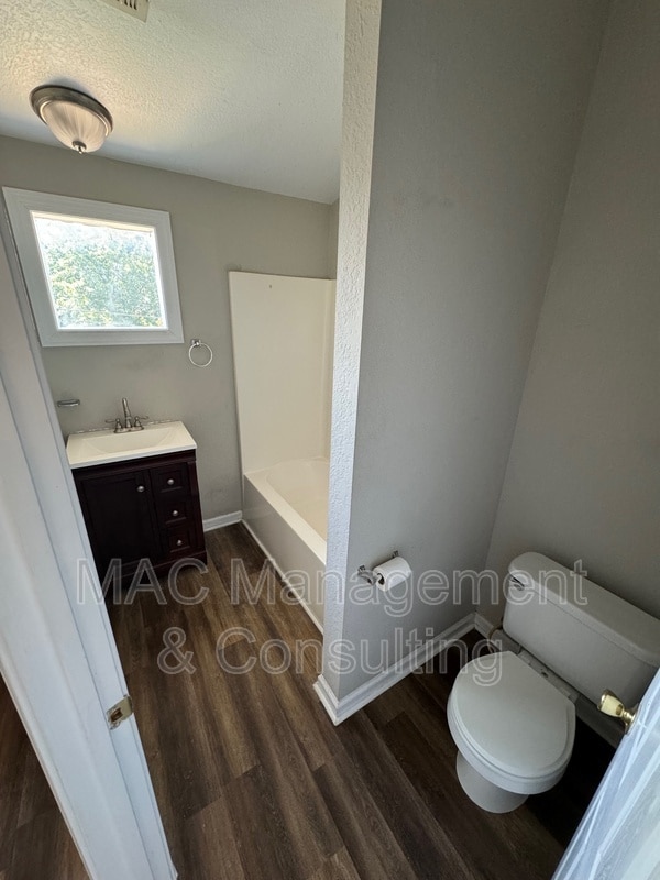 Building Photo - 1319 Autumn Ave