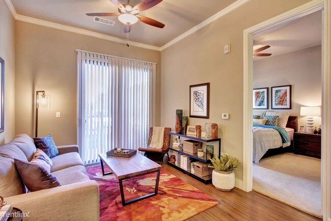 Building Photo - 5501 S MoPac Expy