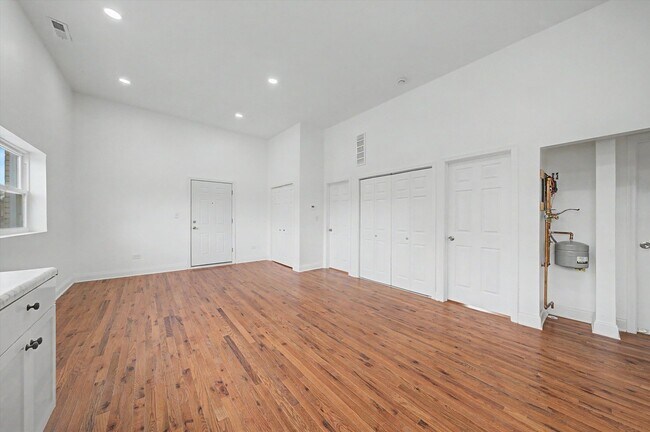 Building Photo - 7600 S Marquette Ave