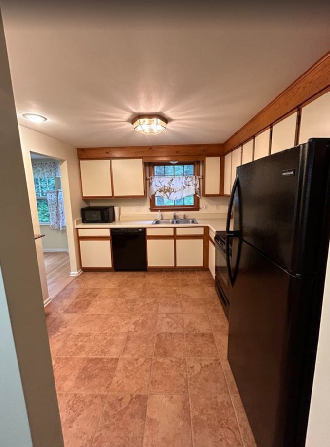 Kitchen - 3114 Burrwood Dr