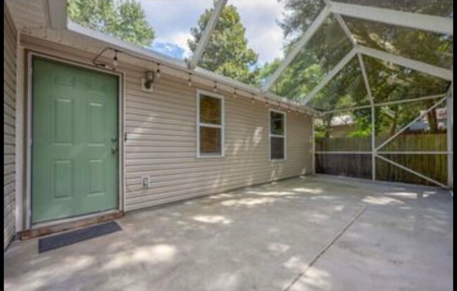 Building Photo - 44 Wildwood St