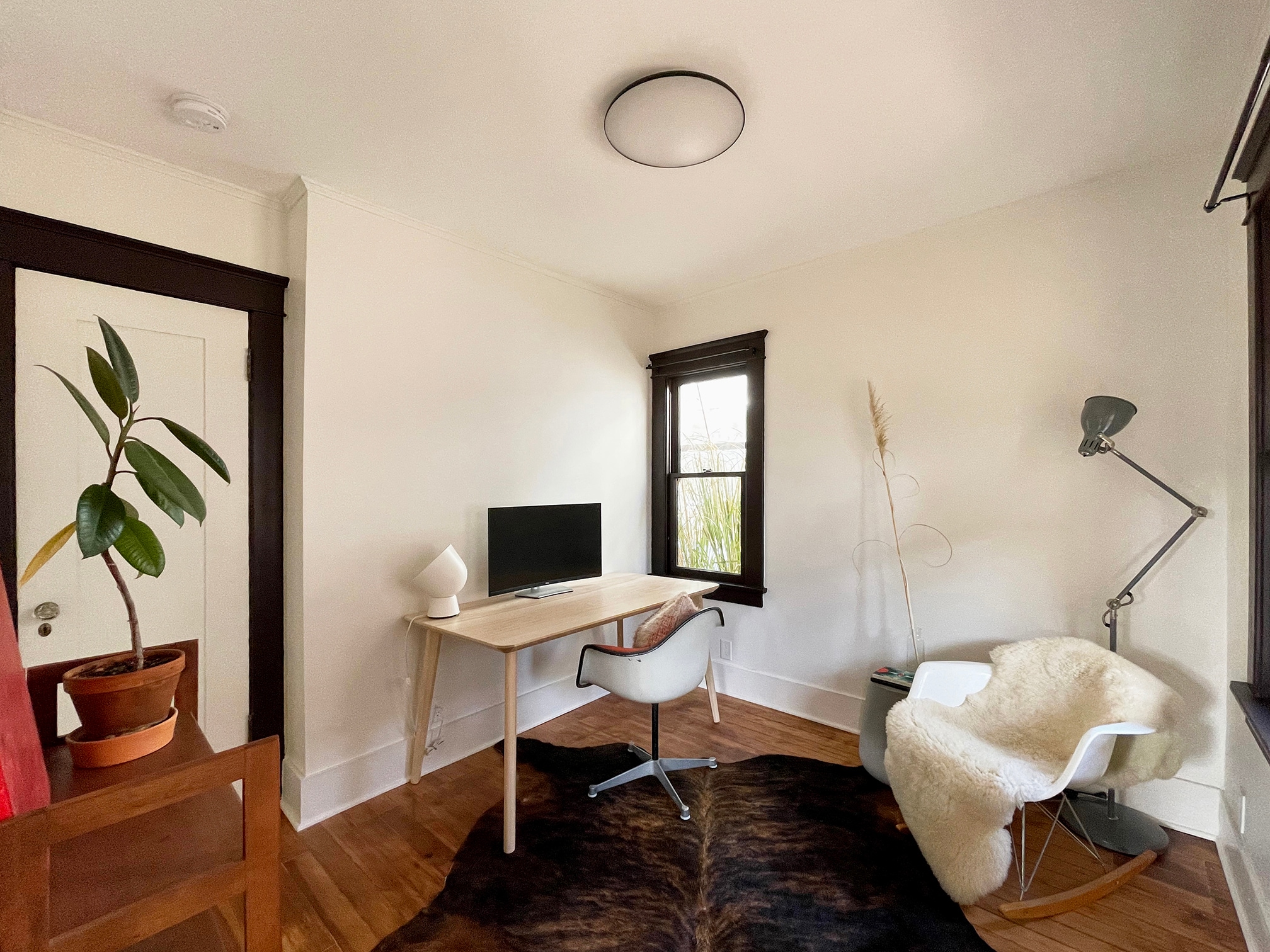 Building Photo - 204 N Avenue 55