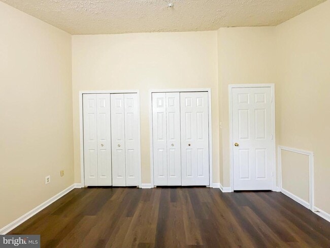 Building Photo - 7218 Mahogany Dr