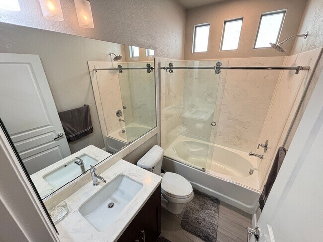 Building Photo - Contemporary 4Bed/3Bath/3 Car/+ Loft -residence located in the Silverado Ranch area