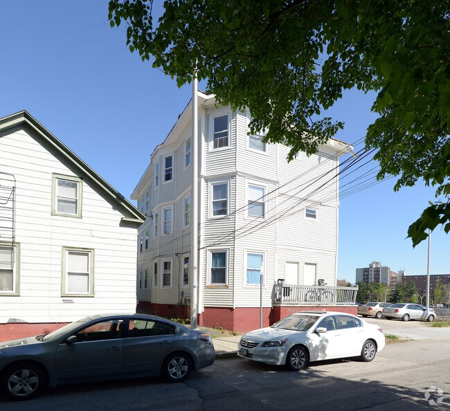 Building Photo - 289 Friendship St