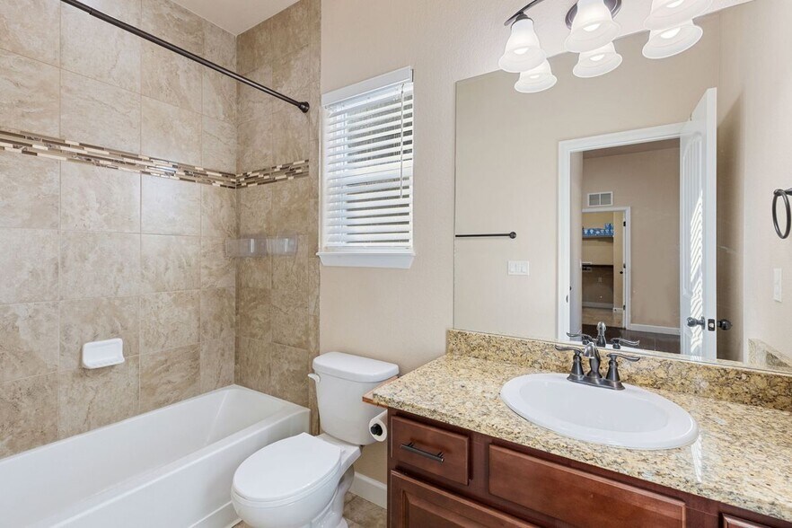 Building Photo - 7563 Bigtooth Maple Dr