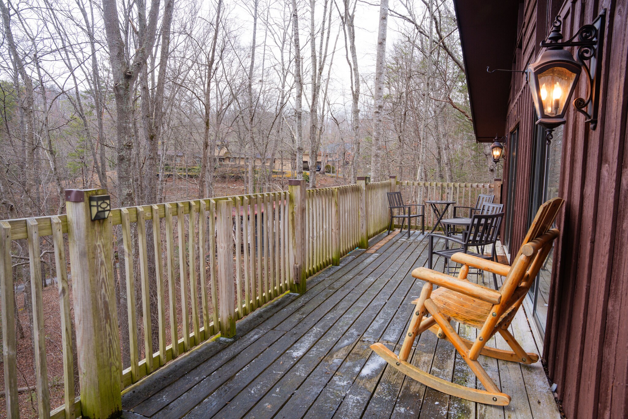 Building Photo - 425 Hemlock Ln