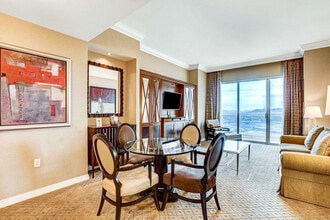 Building Photo - 135 E Harmon Ave