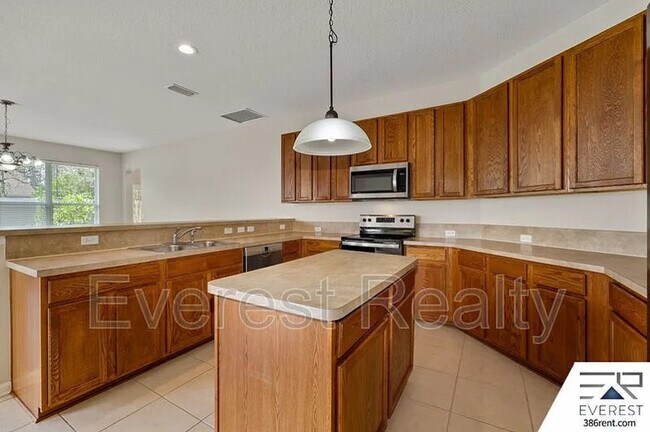 Building Photo - 47 Bassett Ln