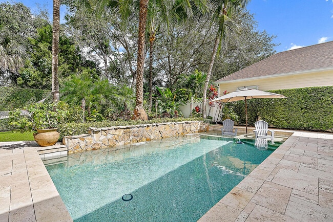 Building Photo - 140 Sweet Bay Cir