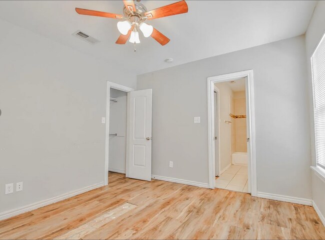 Building Photo - Cute 4 Bedroom close to Texas Tech