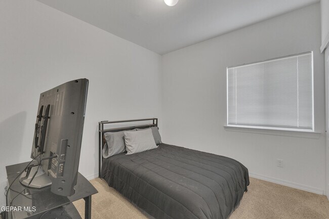 Building Photo - 14800 Sam Garcia Ave