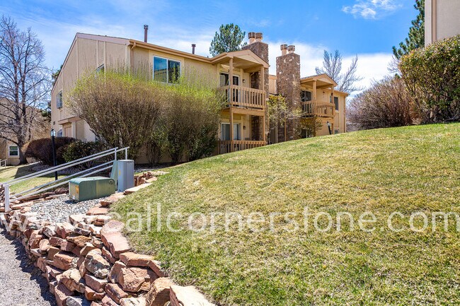 Building Photo - 850 Tenderfoot Hill Rd