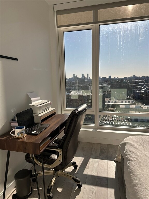 Building Photo - 125 Guest St