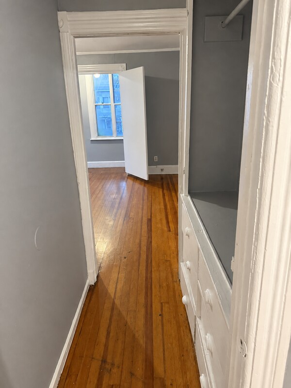 Building Photo - 864 Madison Ave