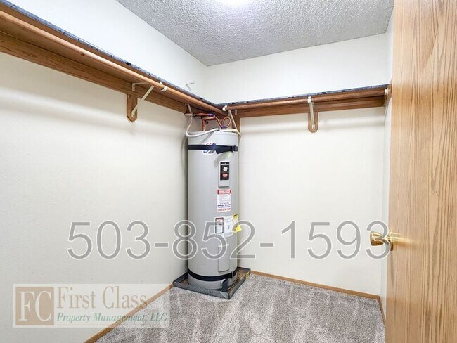 Building Photo - 4852 SW MURRAY Blvd