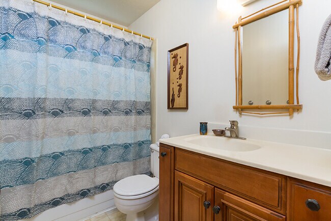 Building Photo - Adorable Beach Style 3 bedroom, 2 bath home in Lanikai! All utilities included!