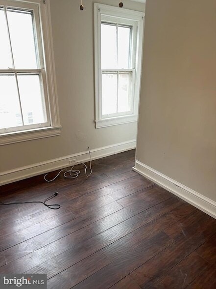 Building Photo - 73 Walnut St