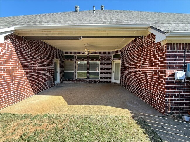 Building Photo - 8501 Layna Ct