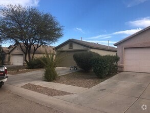 Building Photo - 4663 S Valley Rd