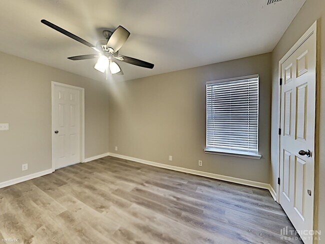 Building Photo - 3032 Ace Wintermeyer Dr