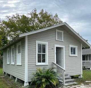 Primary Photo - 2212 32nd Ave E