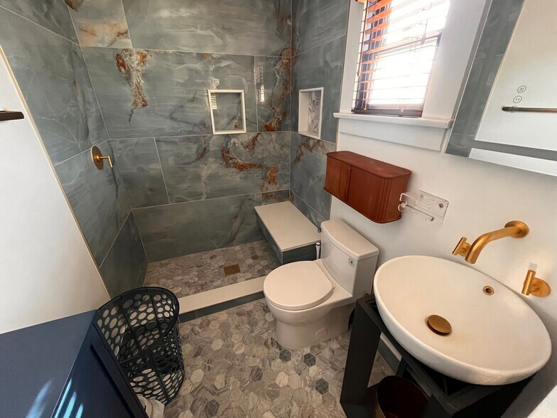 Building Photo - 4114 S Carolina Pl