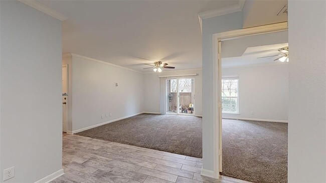 Building Photo - 1860 White Oak Dr